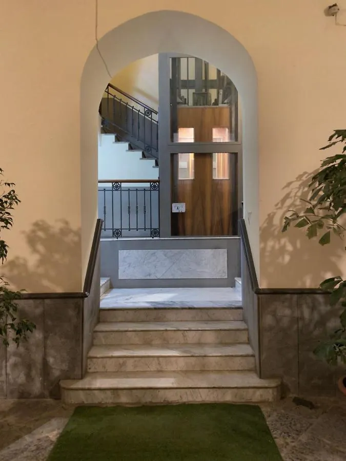 L' Altobasso Apt - Atypical Neapolitan House
