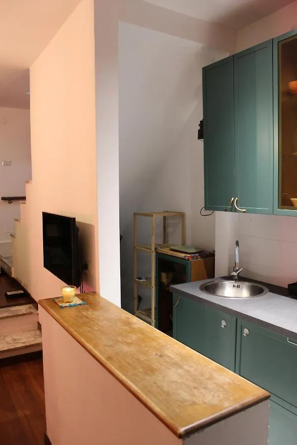 L' Altobasso Apt - Atypical Neapolitan House Naples